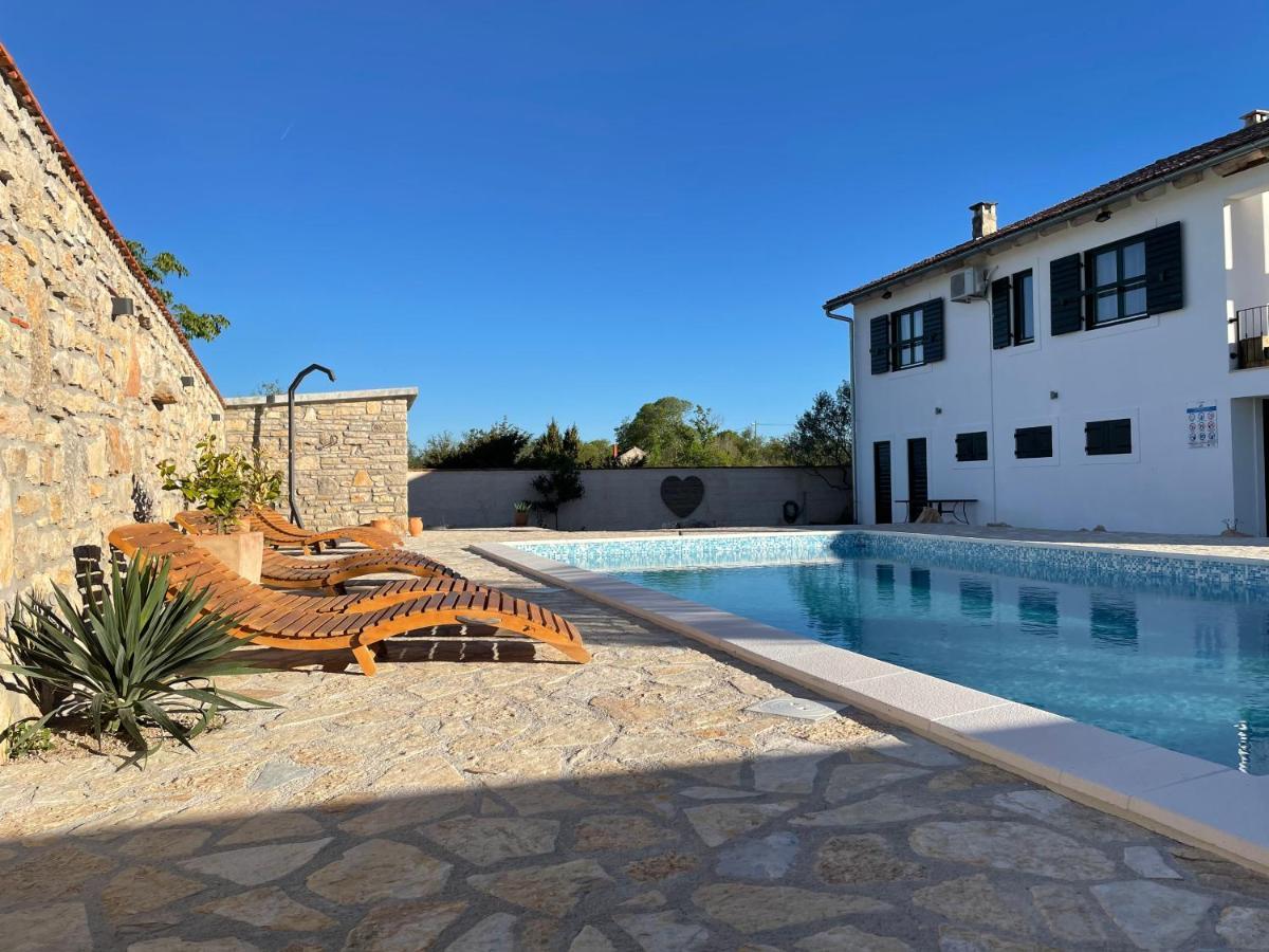 Villa Maslina Saric Devrske Exteriör bild