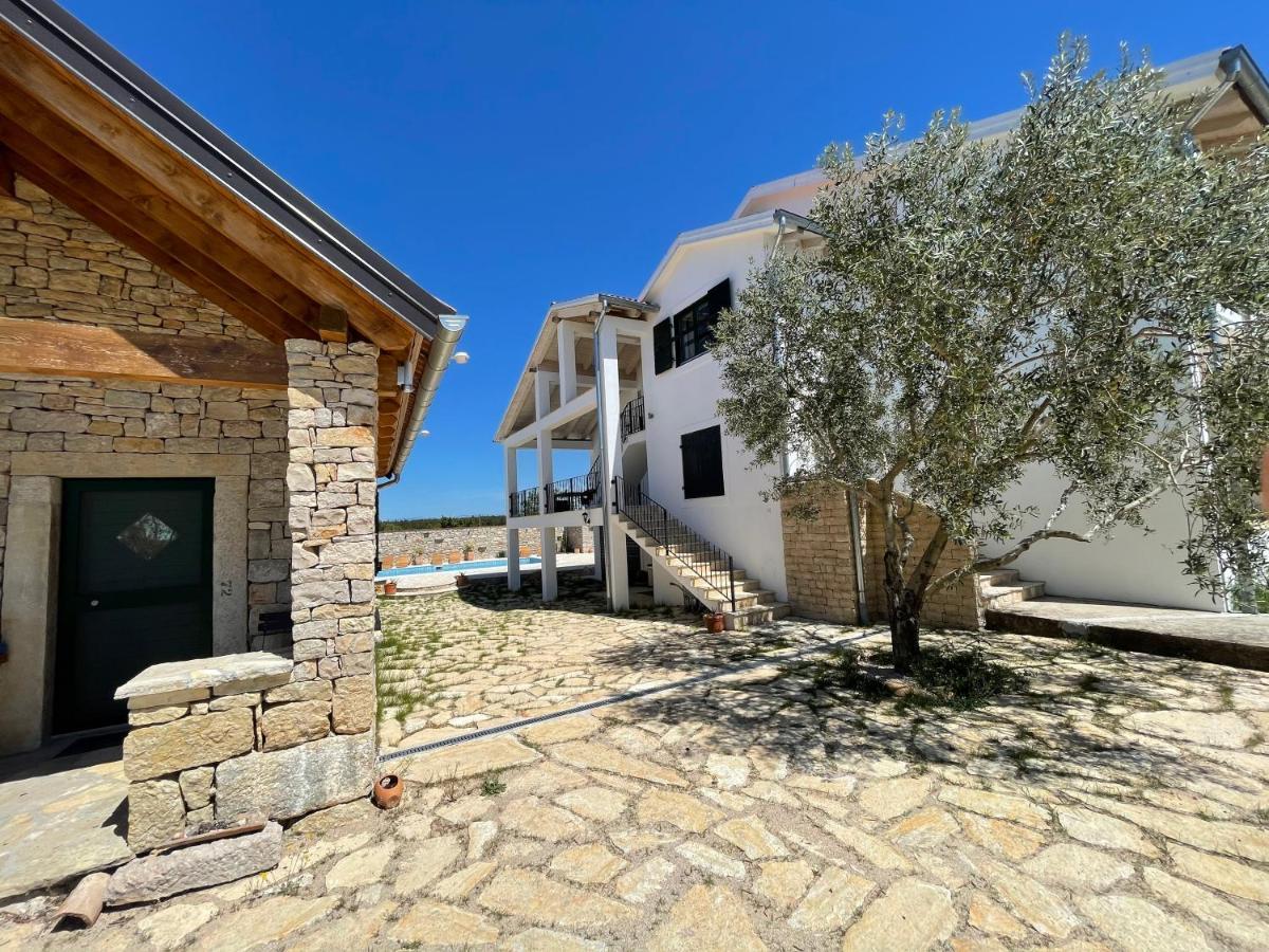 Villa Maslina Saric Devrske Exteriör bild