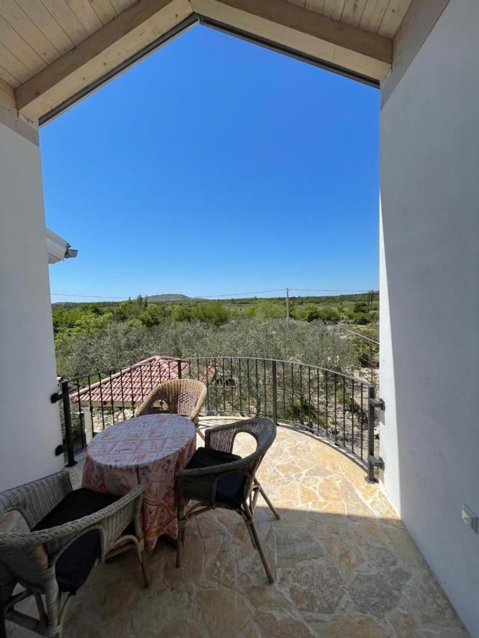Villa Maslina Saric Devrske Exteriör bild